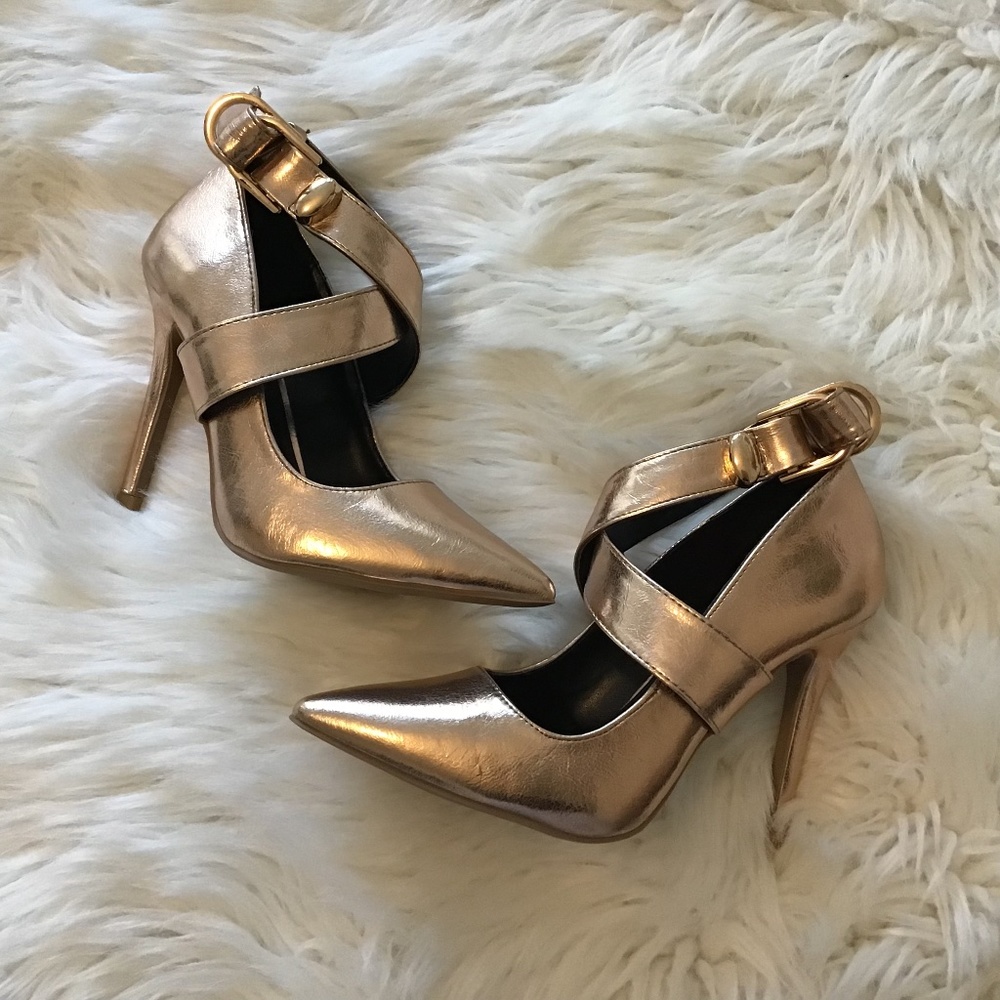 Qupid pointy toe stiletto
